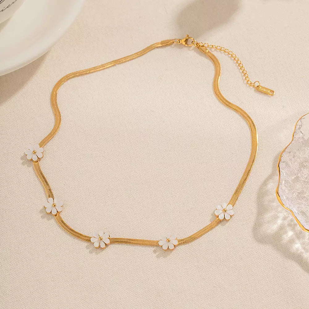 Collar Margaritas Nácar Oro
