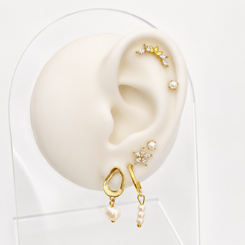 White Gold Clover Earring