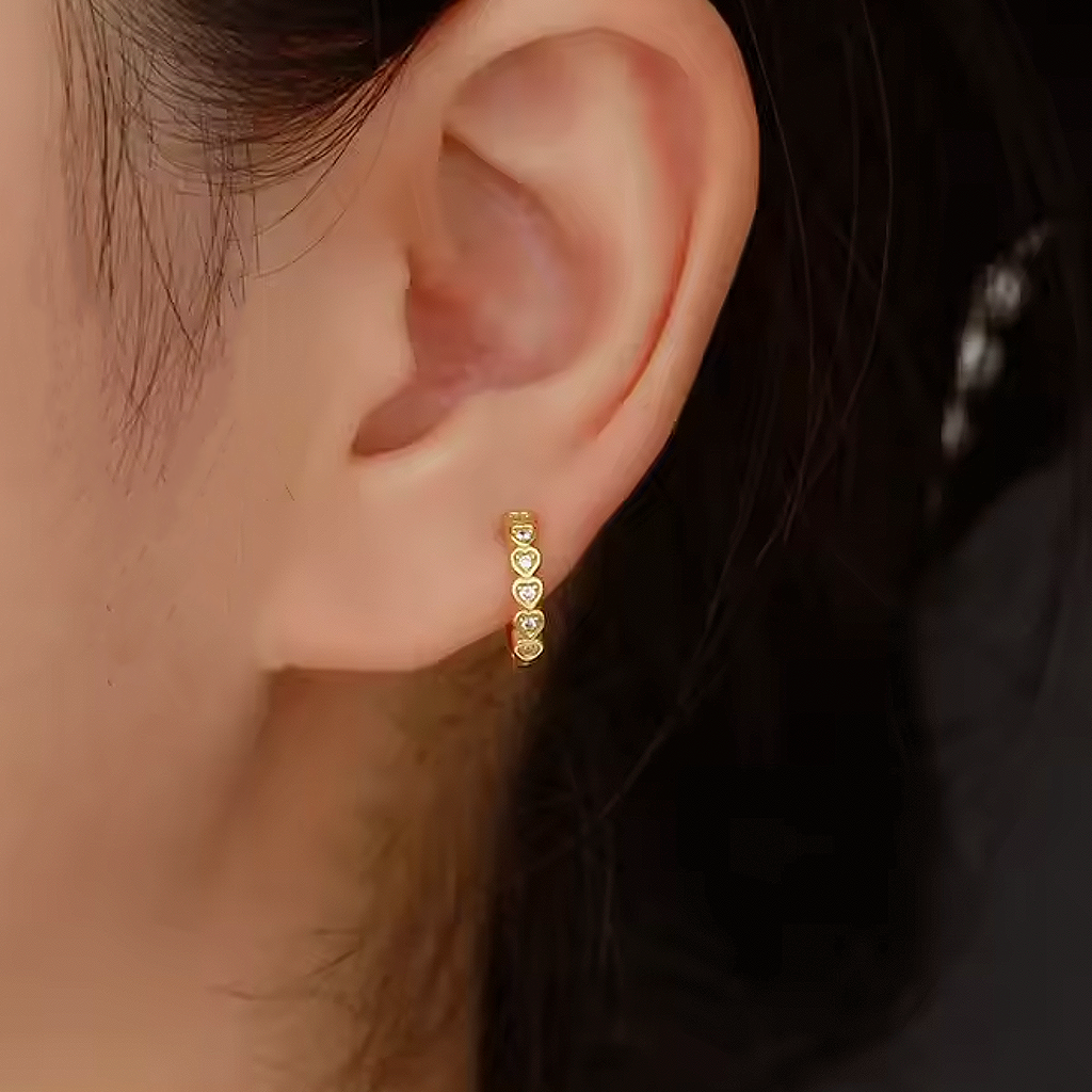 Axelia Gold Earrings