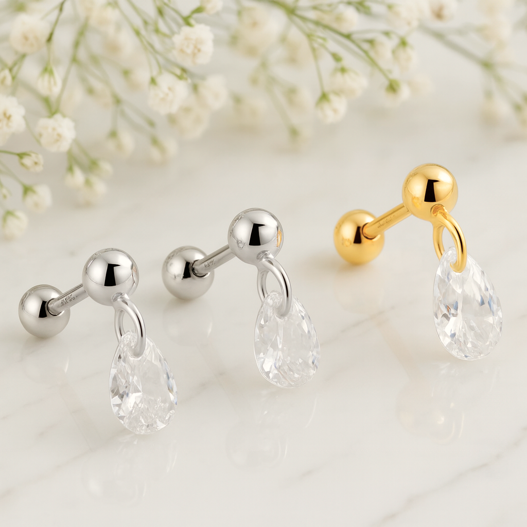 Mini White Flower Earring