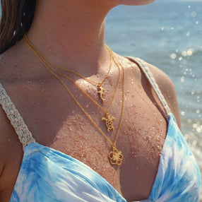Collar Mini Flor de Hibisco Oro