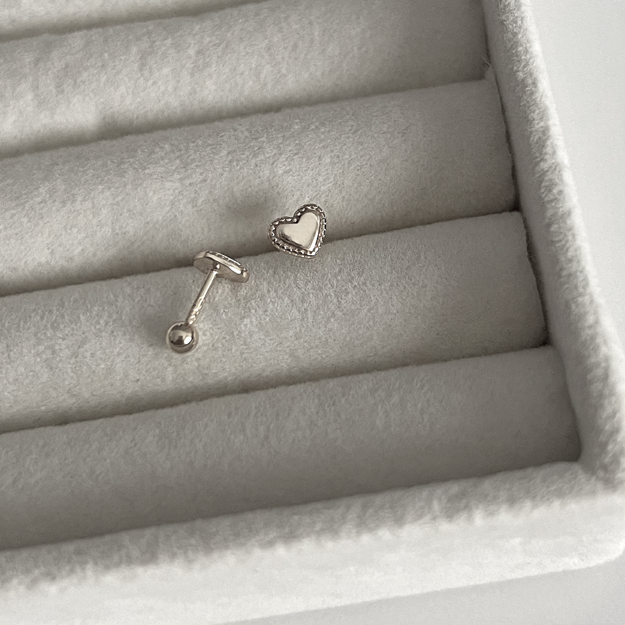 White Gold Clover Earring