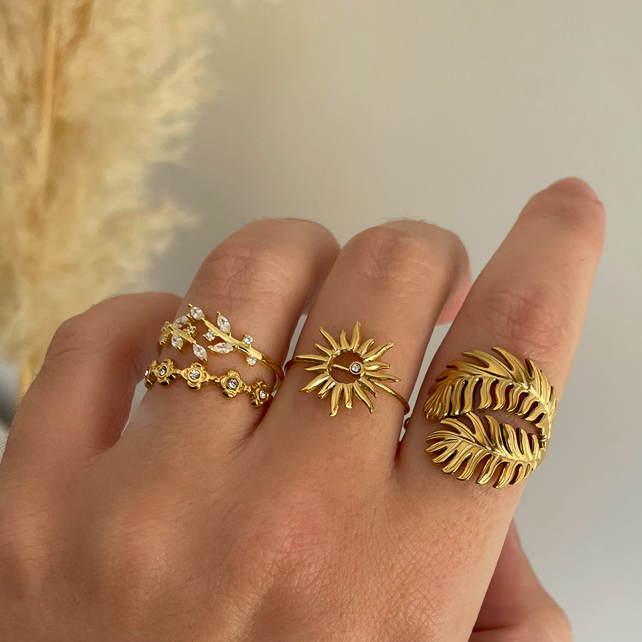 Gold Leaves Ring