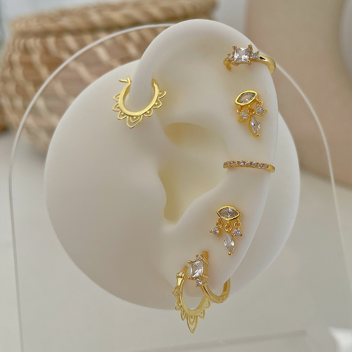 Axelia Gold Earrings