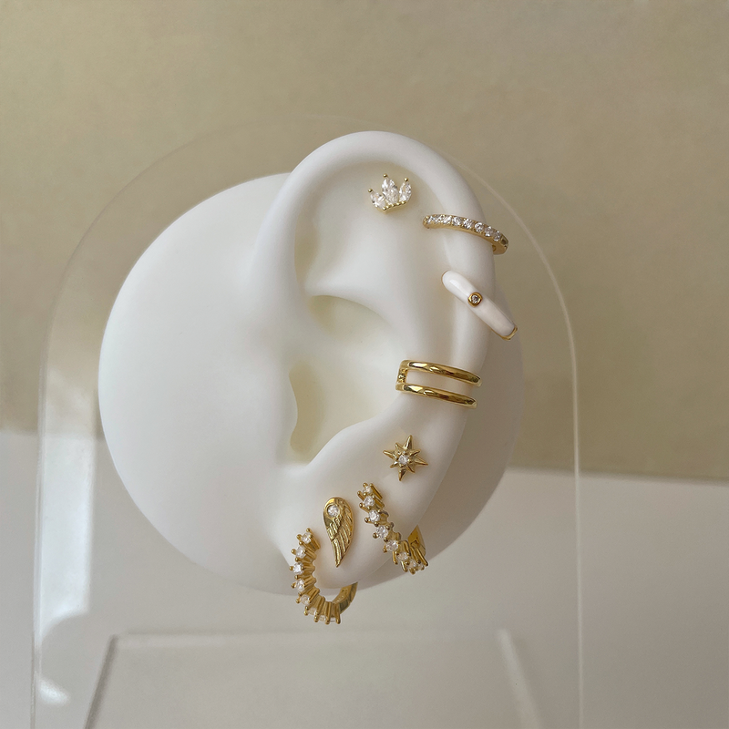 Axelia Gold Earrings