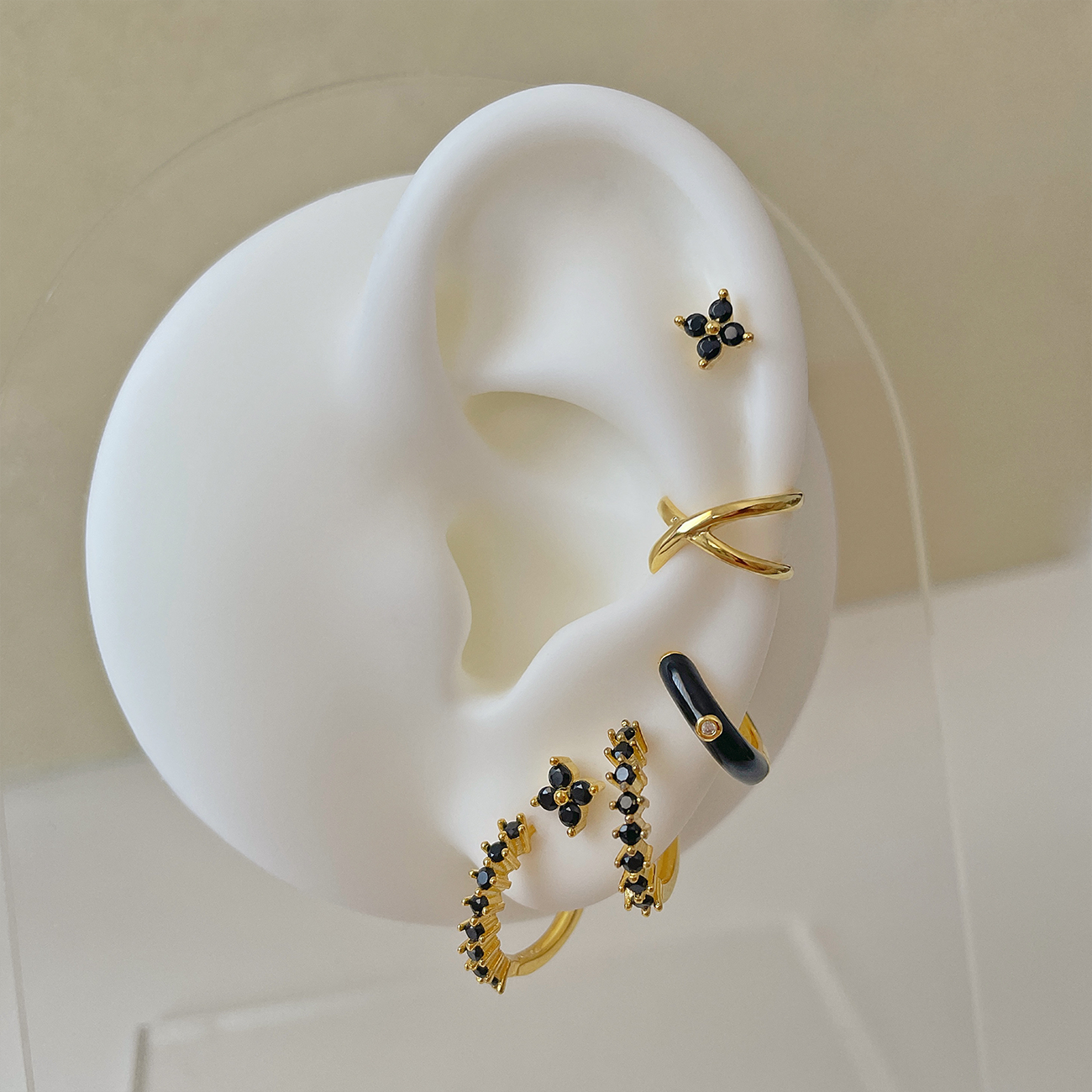 Axelia Gold Earrings