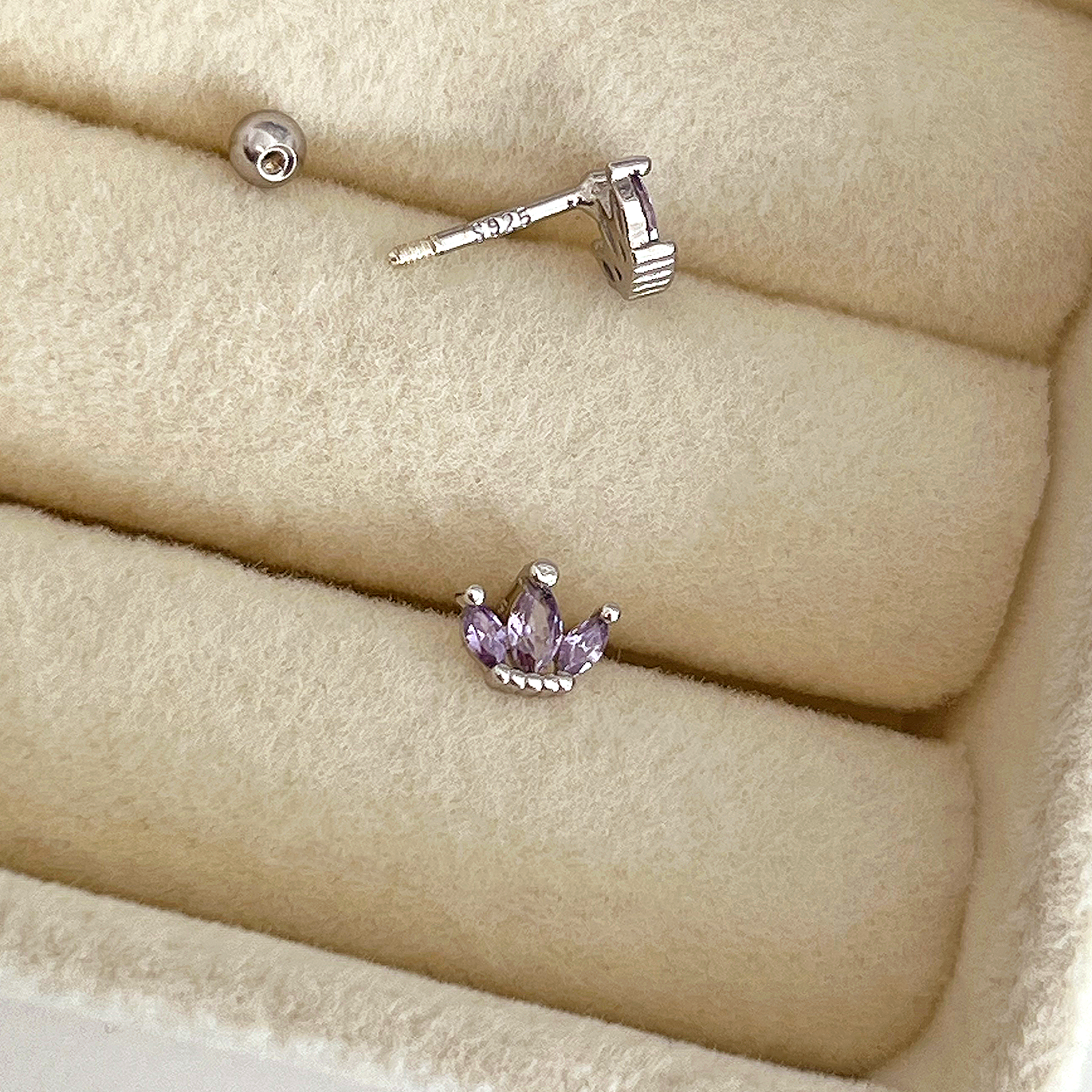 Lilac Tulip Earring