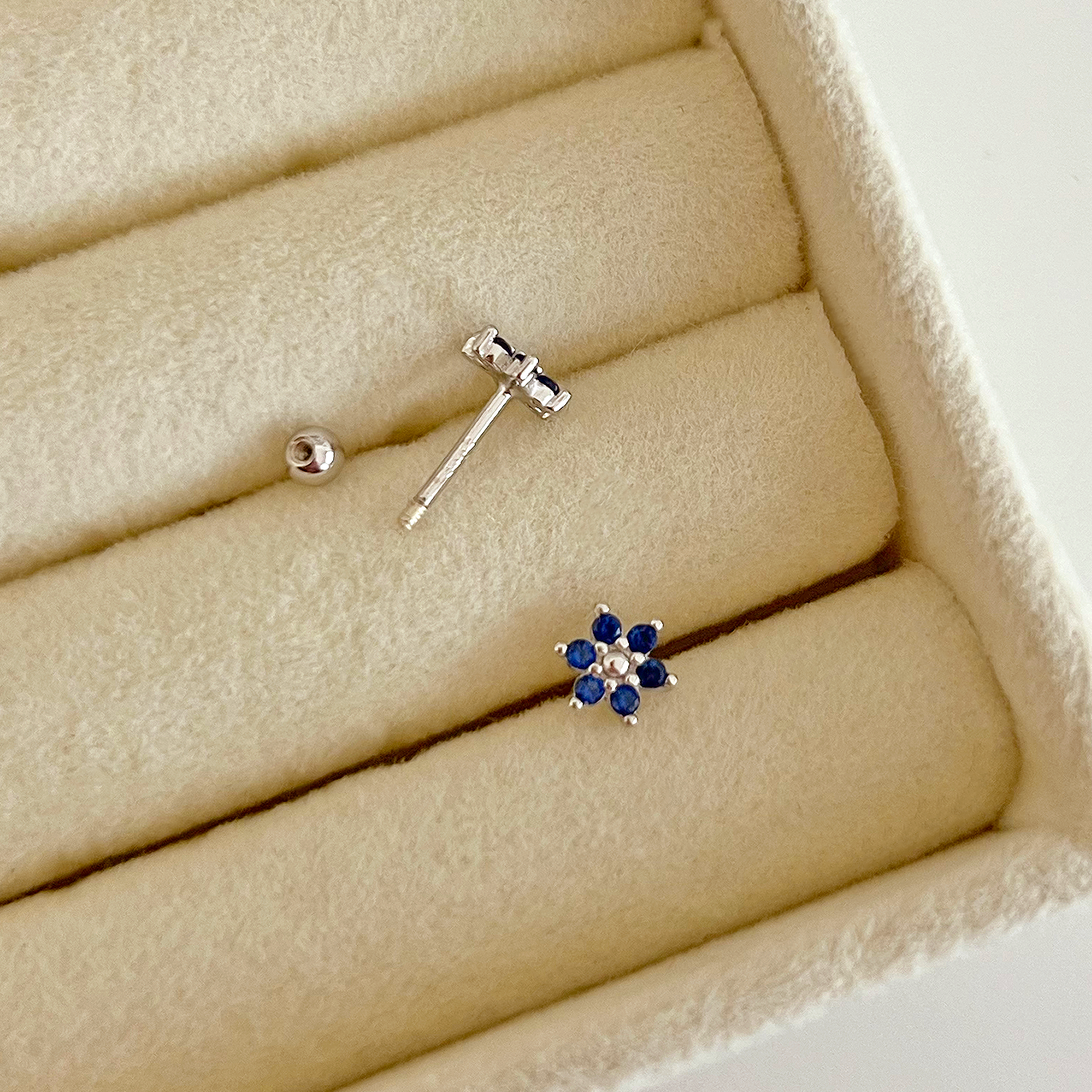 Blue Clover Earring