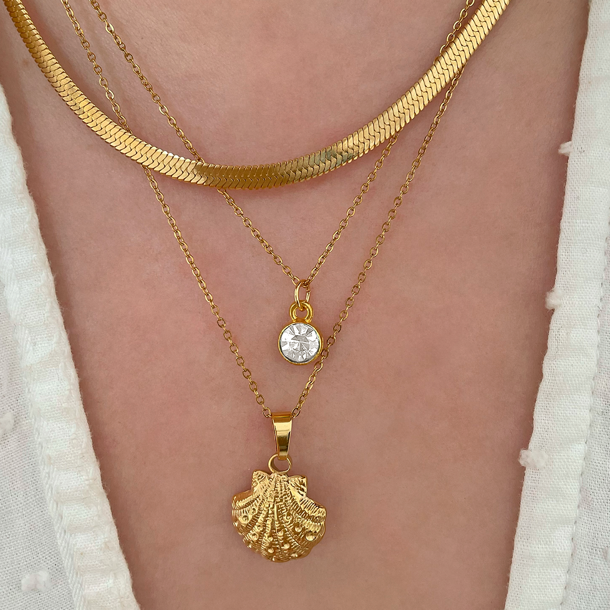 Collar White Dot Oro