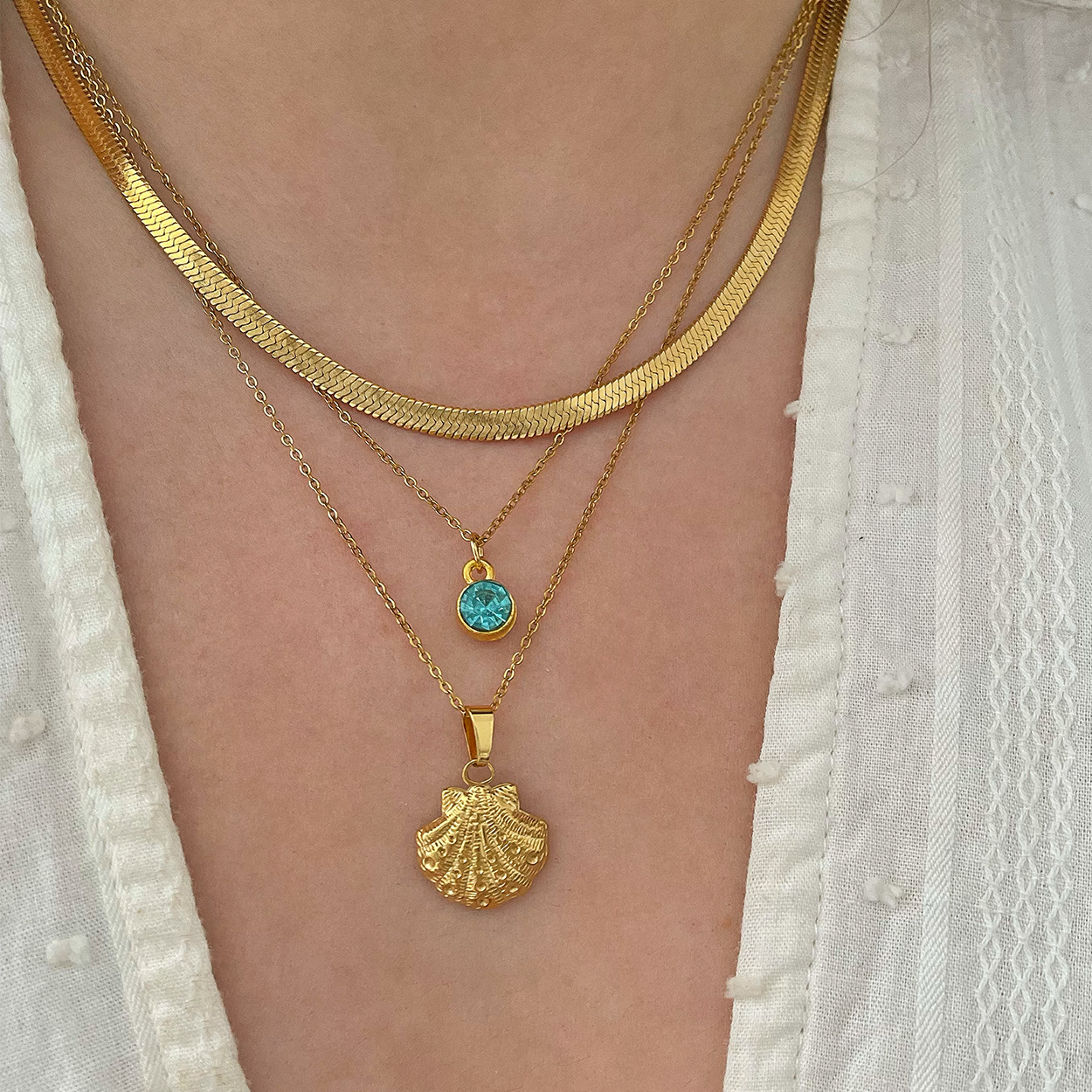 Collar Shell Oro