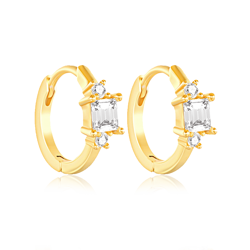 Axelia Gold Earrings