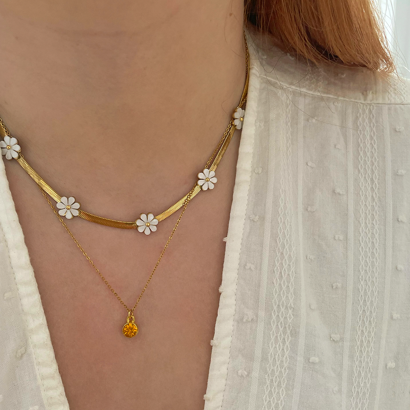 Collar Margaritas Nácar Oro