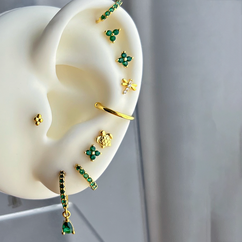 Mini White Flower Earring