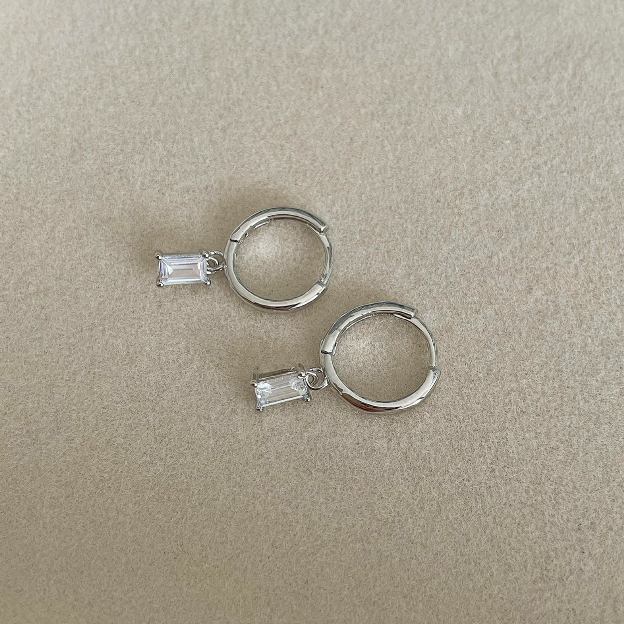 Phoebe White Earrings