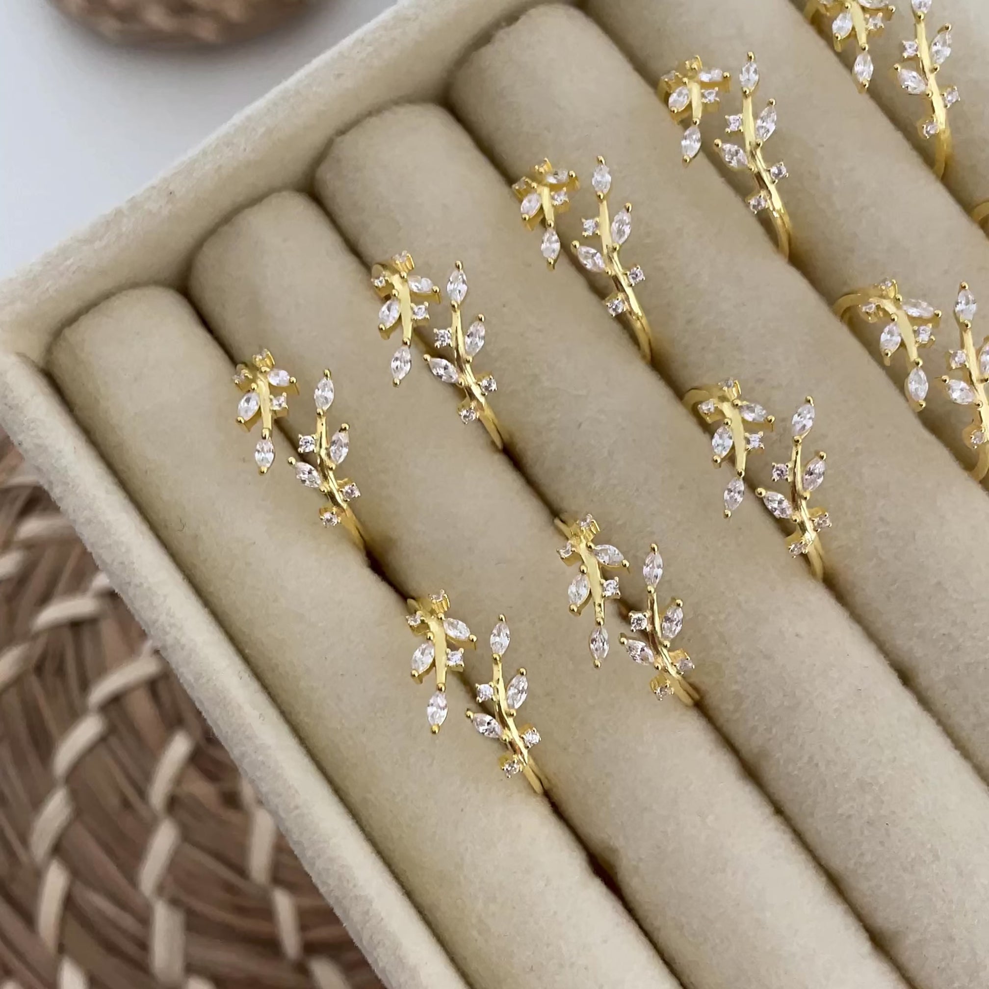 Gold Leaves Ring