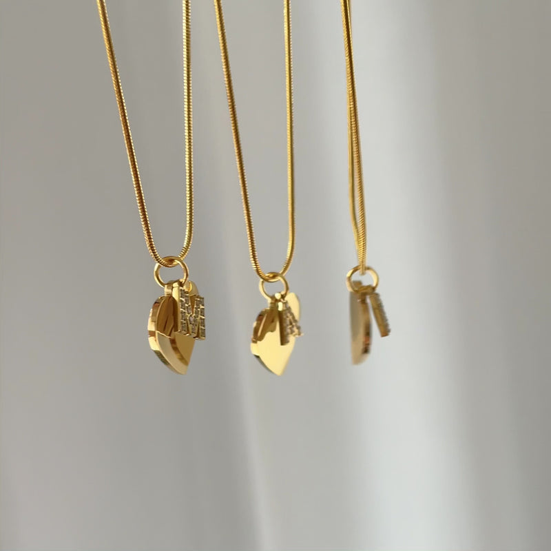 Collar Inicial Corazón Oro
