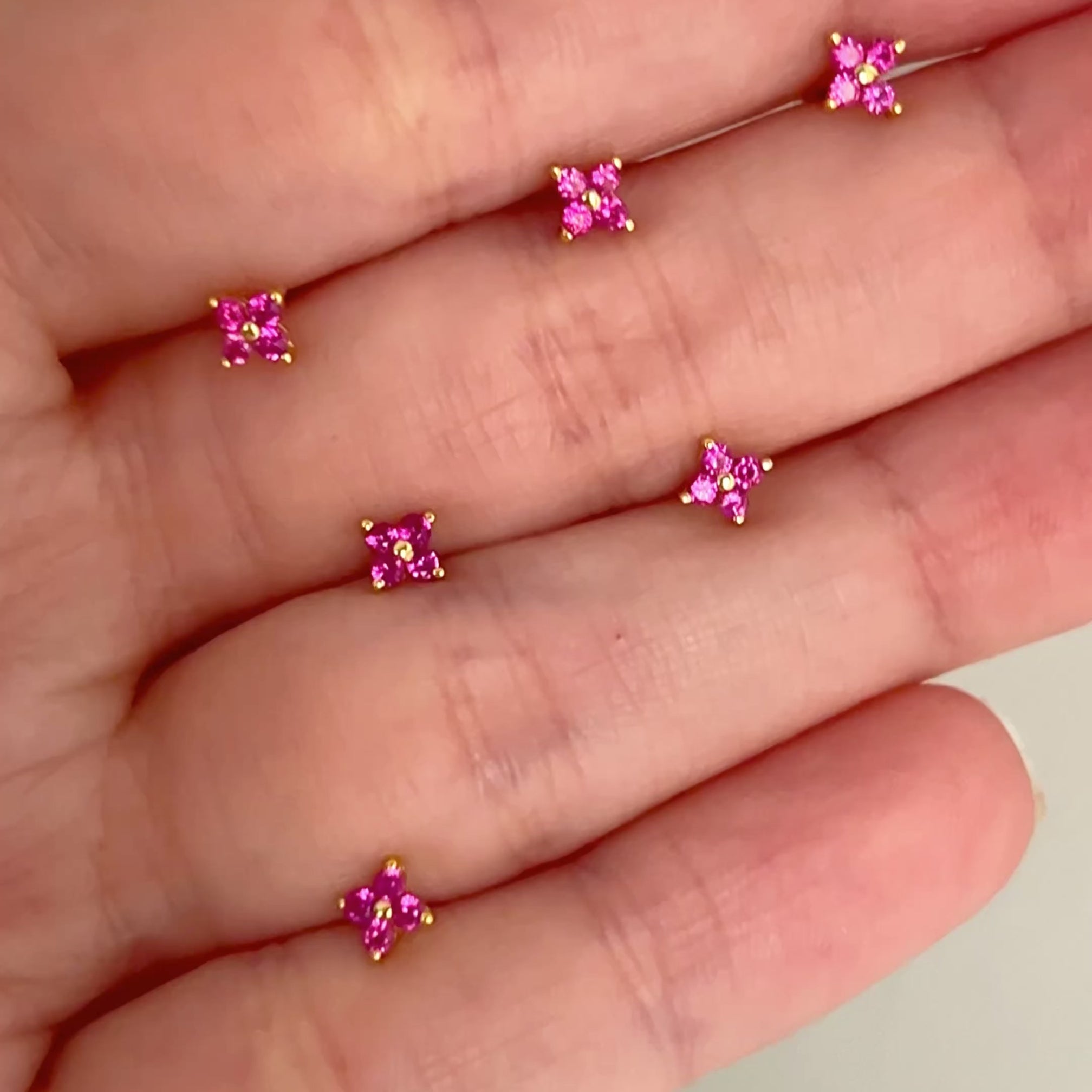 Mini White Flower Earring