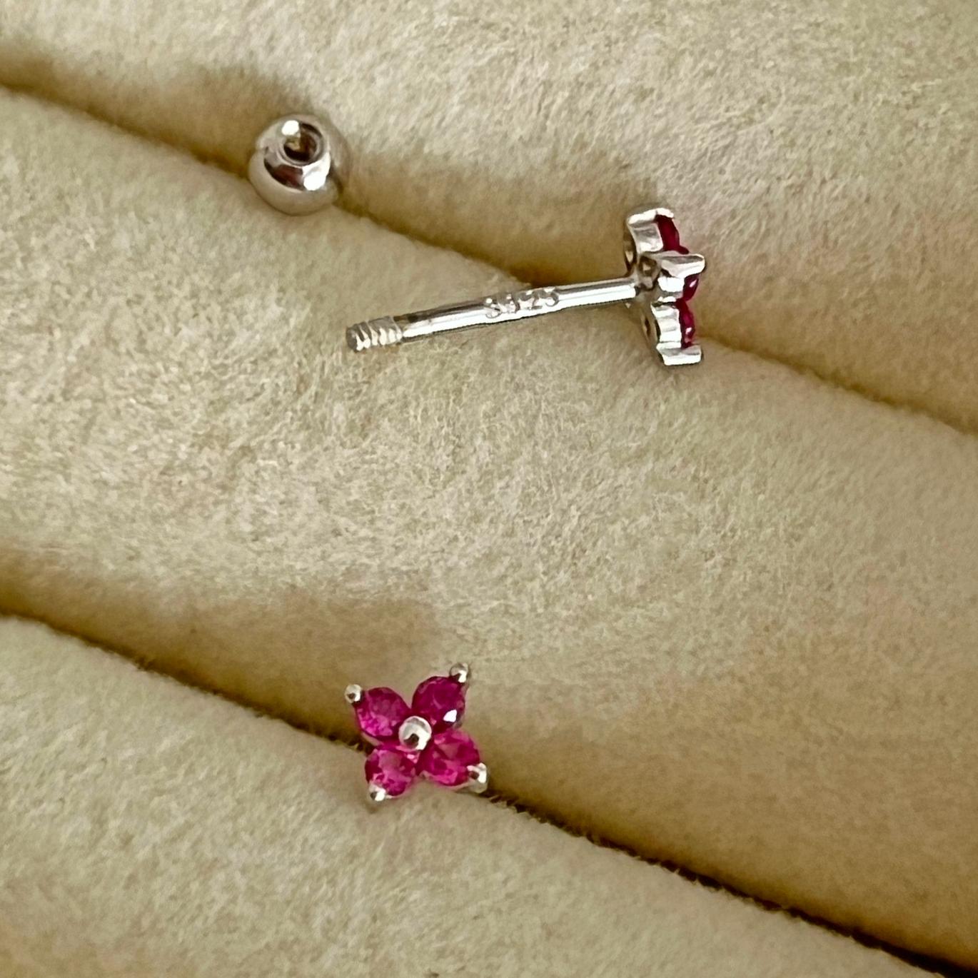 Mini White Flower Earring