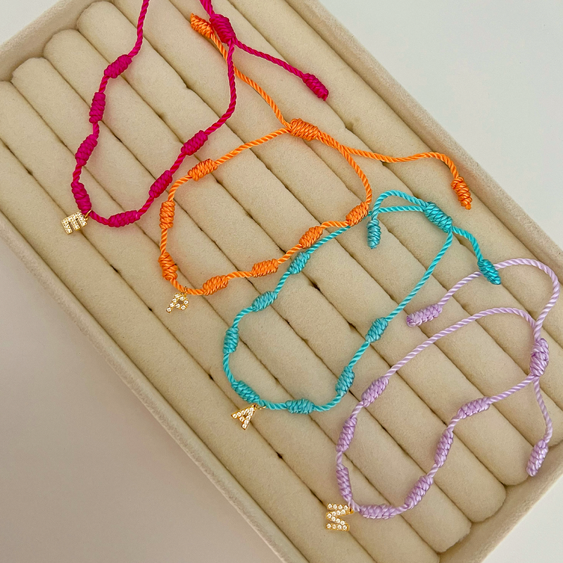 Pulsera 7 Nudos Naranja Inicial Brillante