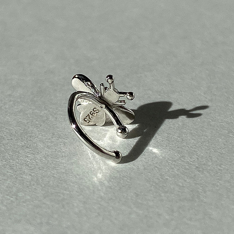 Ear Cuff Bee Plata