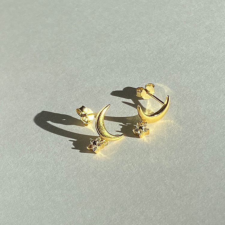 Gold Venus Earrings