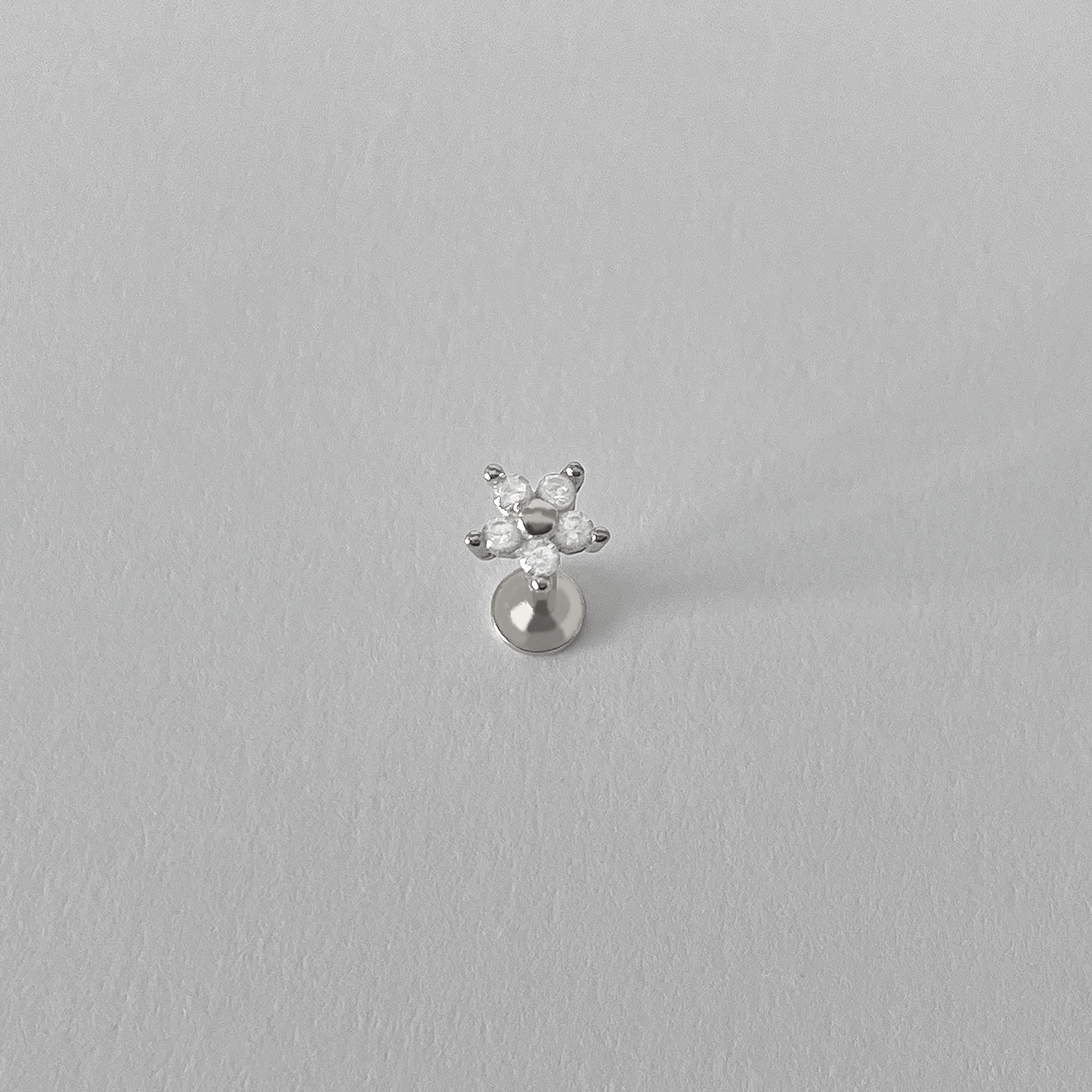 White Daisy Silver Earring