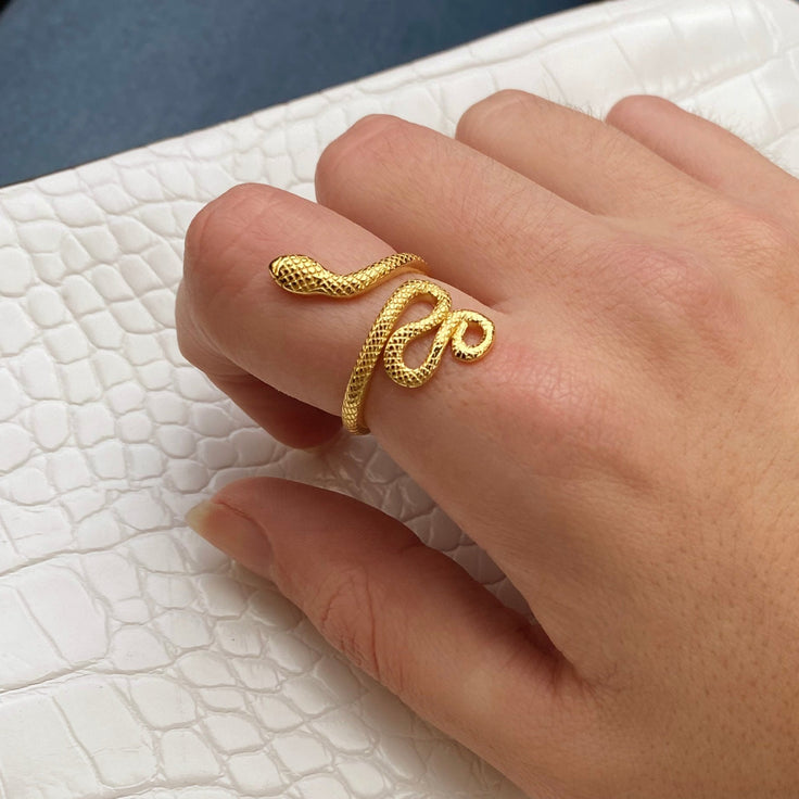 Big Snake Gold Ring 