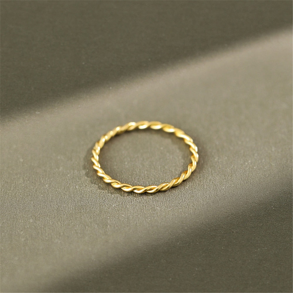 Curly Gold Ring 