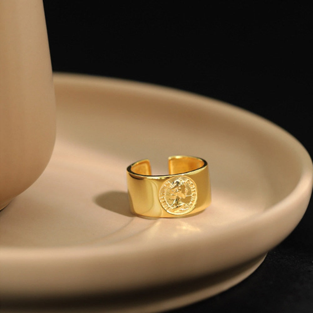 Elizabeth Gold Ring 