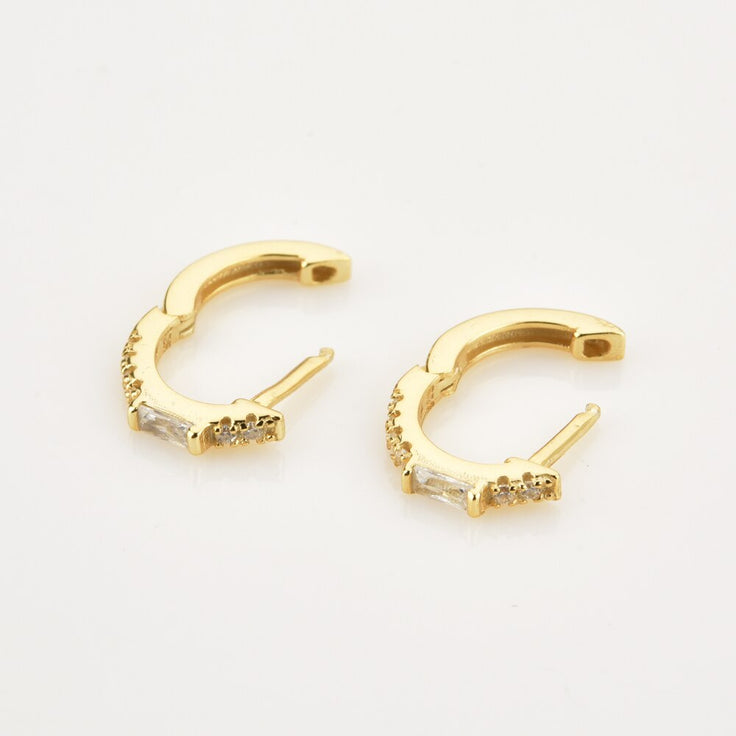 Hica Gold Earrings 